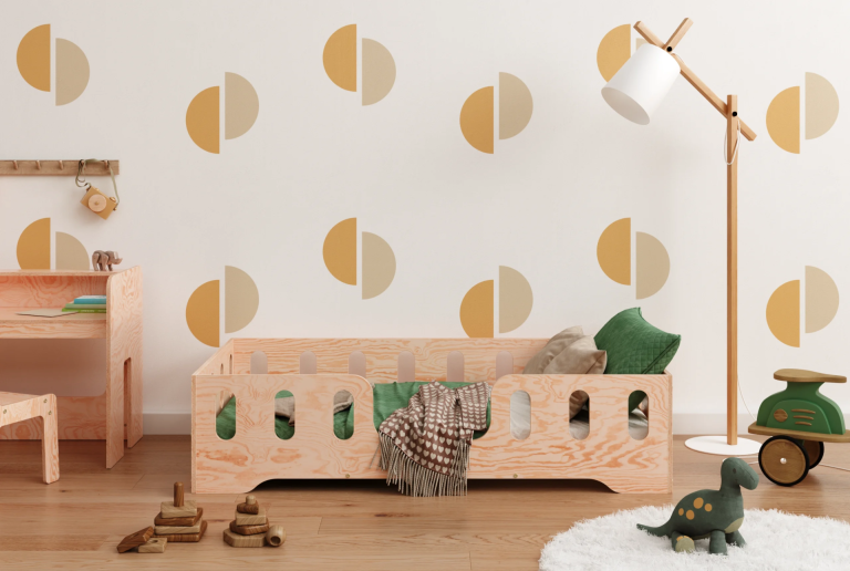 Lit Montessori 70×140 avec barrière : le choix idéal pour accompagner l’autonomie de votre enfant ?